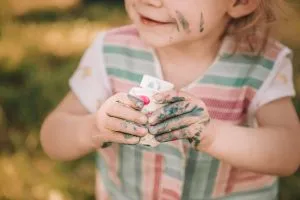 Eliminar la pintura acrílica de la ropa