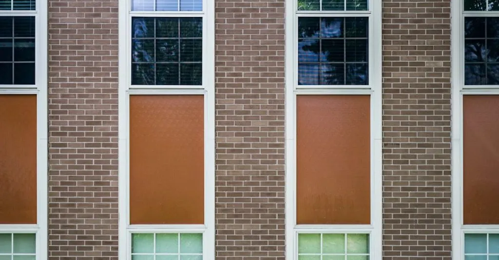 Edificio de arquitectura clásica con columnas