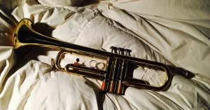 Instrumentos característicos de la música clásica en una orquesta