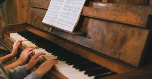 Música clásica en la educación como apoyo a la creatividad y el desarrollo