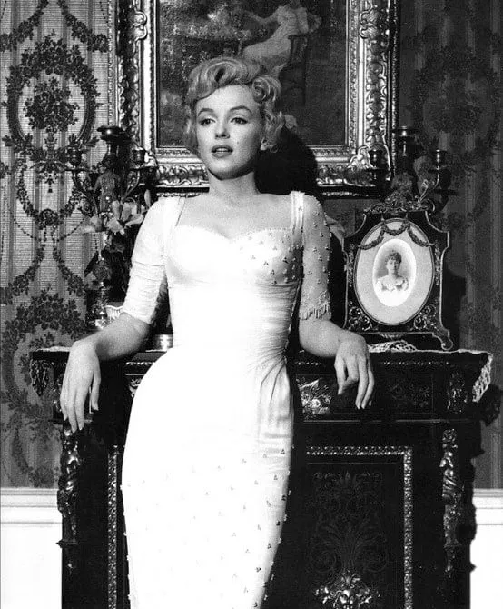 Pintar por números Marilyn Monroe de pie – foto 2