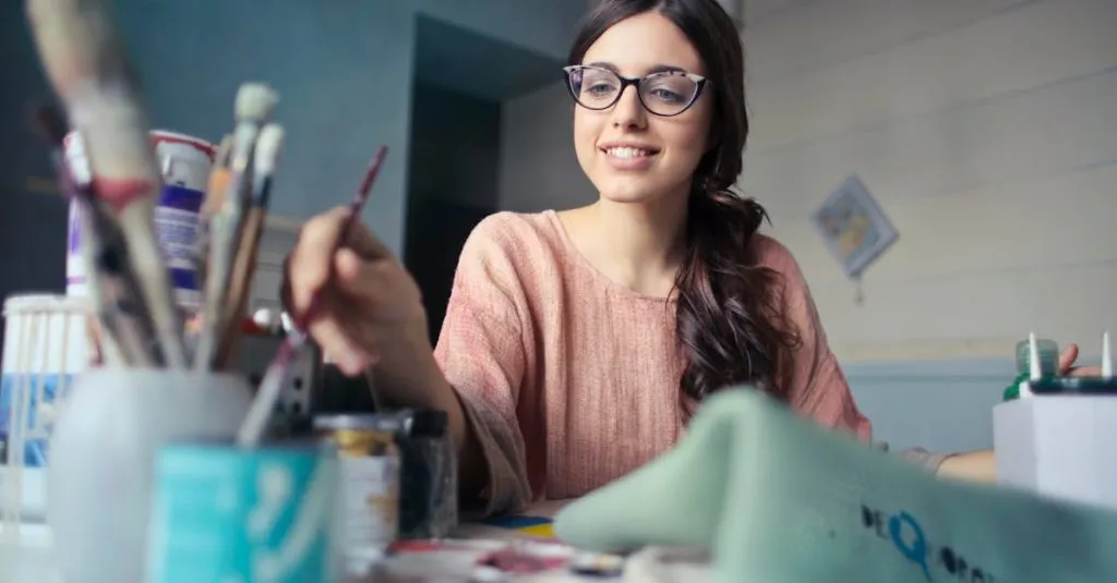 Pinceles y pinturas como ejemplo de técnicas y materiales de la pintura clásica